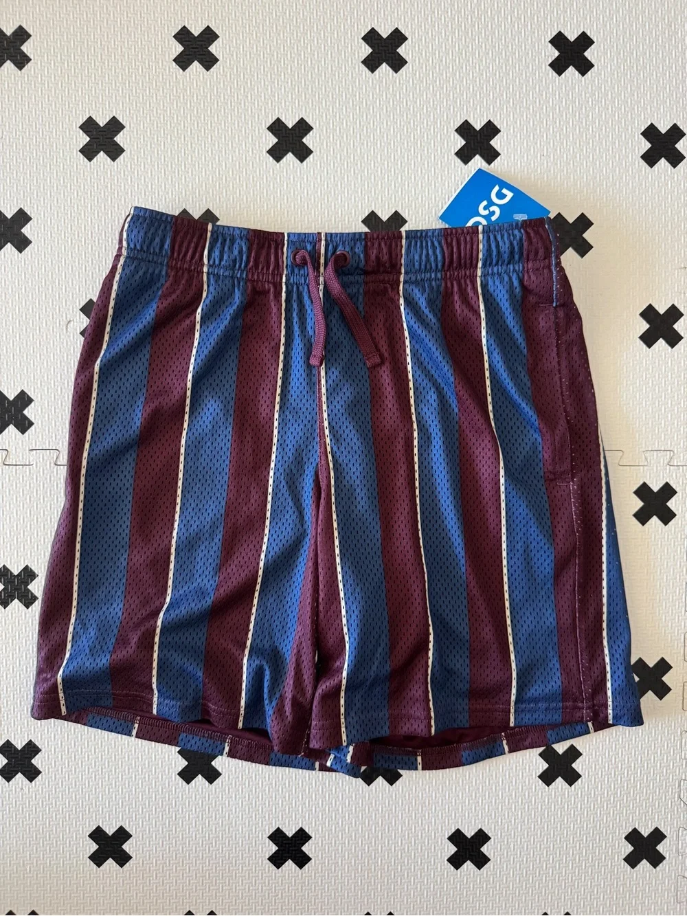 DSG Boys striped Mesh Gym Shorts in burgundy blue white size XL NWT